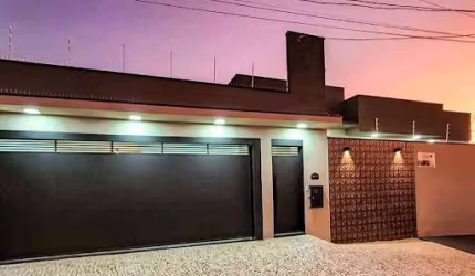 ?? Casa à venda Parque D. Pedro  Aqui está uma linda casa que pode ser sua??  ??3 Dormitórios  ?1 Suíte Master ?Escritório  ?Banheiro social ?Closet ?