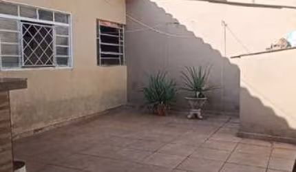 Casa à venda no Jd. São Luiz
