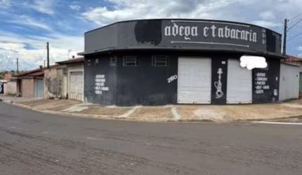 Casa com Ponto Comercial à venda no Jardim das Palmeiras
