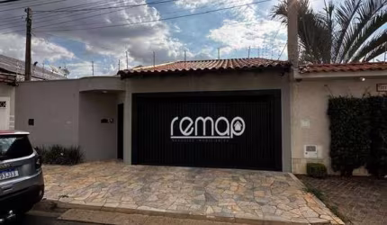 Casa com 3 dormitórios à venda, 180 m² por R$ 760.000,00 - Esplanada Primo Meneghetti - Franca/SP
