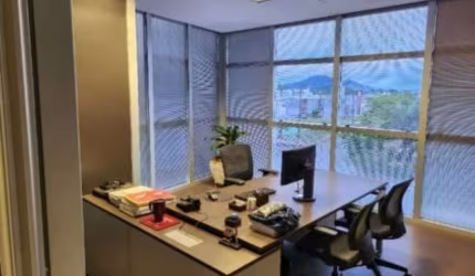 Sala comercial para alugar na Rua Orlando Phillipi, 100, Saco Grande, Florianópolis, 210 m2 por R$ 17.600