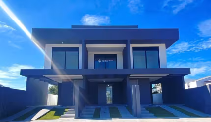 Casa com 3 quartos para alugar na Rodovia Francisco Magno Vieira, 20, Campeche, Florianópolis, 146 m2 por R$ 8.000