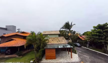 Casa em condomínio fechado com 4 quartos para alugar na Rodovia Francisco Magno Vieira, 4023, Campeche, Florianópolis, 200 m2 por R$ 7.800