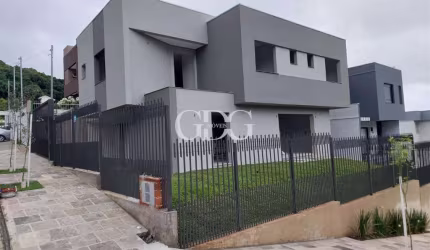 Casa com 3 quartos à venda na Colina Sorriso, Caxias do Sul , 205 m2 por R$ 1.390.000
