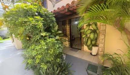 Casa com 2 dormitórios à venda, 57 m² por R$ 350.000,00 - Jardim Flamboyant - Cabo Frio/RJ