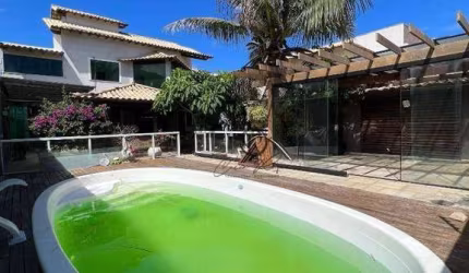 Casa com 4 dormitórios para alugar, 289 m² por R$ 7.930/mês - Miguel Couto - Cabo Frio/RJ