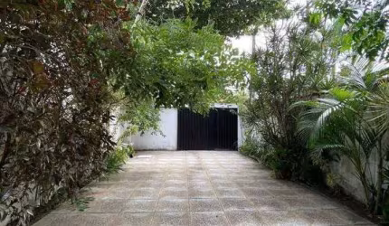 Casa com 4 dormitórios à venda, 171 m² por R$ 790.000 - Palmeiras - Cabo Frio/RJ