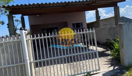 Casa com 2 quartos à venda na João Pessoa, 300, Albatroz, Matinhos por R$ 170.000