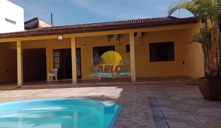 Casa com 3 quartos à venda na Rua Paraná, 3, Praia de Leste, Pontal do Paraná por R$ 650.000
