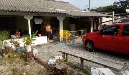 Casa com 3 quartos à venda na Gralha Azul, 10, Albatroz, Matinhos por R$ 150.000