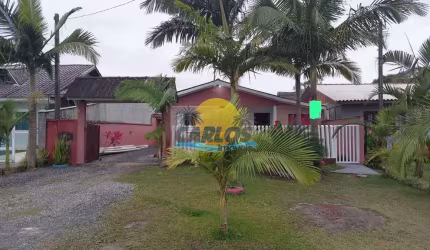 Casa com 3 quartos à venda na Peru, 277, Nereidas, Guaratuba por R$ 380.000
