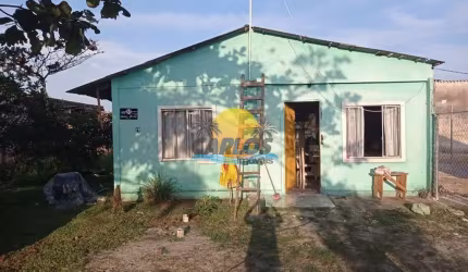 Casa com 2 quartos à venda na Canários, 74, Albatroz, Matinhos por R$ 180.000