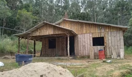 Sítio / Chácara para Venda no bairro Água Azul em Lapa, 4 quartos, 1 vaga, 24200 m² de área total, 24200 m² privativos,