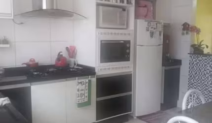 Casa para Venda no bairro Costeira em Araucária, 2 quartos, 1 vaga, Semi-Mobiliado, 73 m² de área total, 73 m² privativos,