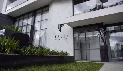 Apartamento para Venda no bairro Hugo Lange em Curitiba, 3 quartos sendo 3 suítes, 2 vagas, 176 m² privativos,