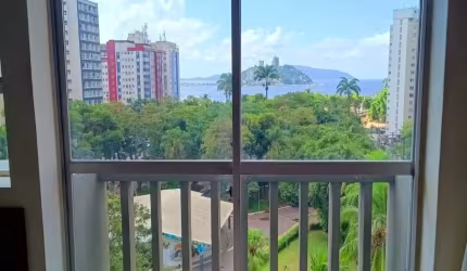 Apartamento amplo e arejado, com vista maravilhosa !!!