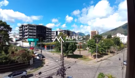Excelente apartamento quarto e sala, vista livre, próximo a faculdade, com elevador e garagem.