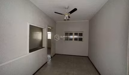 Casa com 3 quartos para alugar no Icaray, Araçatuba  por R$ 2.000