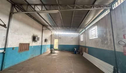 Ponto comercial para alugar no Jardim do Prado, Araçatuba  por R$ 2.500