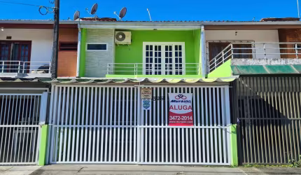 Sobrado com 3 dormitórios para alugar, 98 m² por R$ 400,00/dia - Centro - Guaratuba/PR