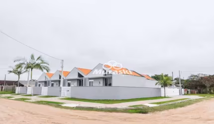 Casa com 2 dormitórios à venda, 54 m² por R$ 250.000,00 - Piçarras - Guaratuba/PR