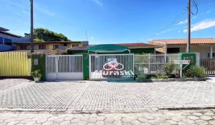 Casa com 5 dormitórios à venda, 251 m² por R$ 650.000,00 - Coroados - Guaratuba/PR