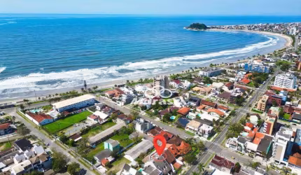 Sobrado com 4 dormitórios à venda, 243 m² por R$ 1.600.000,00 - Centro - Guaratuba/PR
