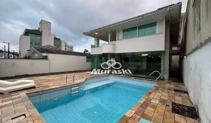 Casa com 5 dormitórios a 70 metros da praia para alugar por diária - Centro - Guaratuba/PR
