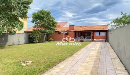 Casa aconchegante com amplo terreno!