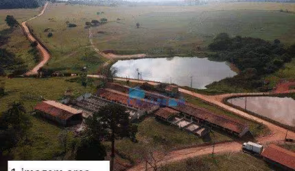 Sítio com 8 dormitórios à venda, 16600 m² por R$ 3.180.000,00 - Medeiros - Jundiaí/SP