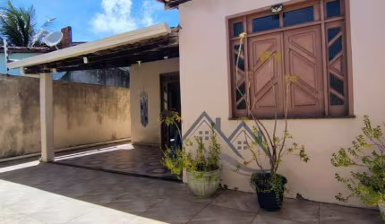 Casa á venda na Aruana com 3 quartos