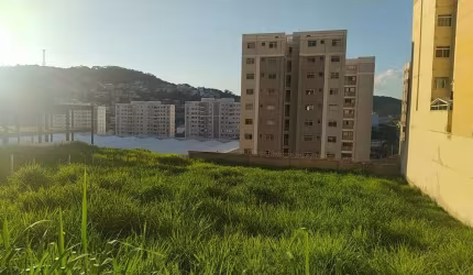 Terreno à venda no bairro Santa Catarina.