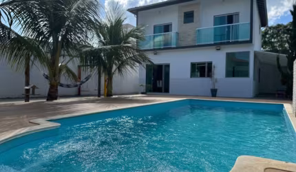 Em busca de um novo lar em condomínio fechado? Esta casa espaçosa no CondomínioNova Gramado tem tudo que você precisa!