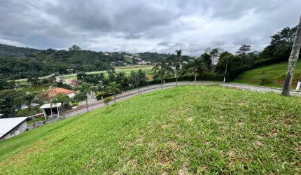 Lote / Terreno à Venda no bairro Spina Ville II em Juiz de Fora. O terreno perfeito para construir a casa dos seus sonhos!