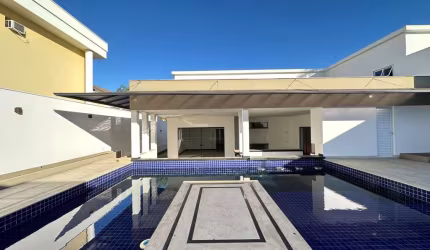 Casa de Luxo com 5 Suítes no Condomínio Parque Imperial!