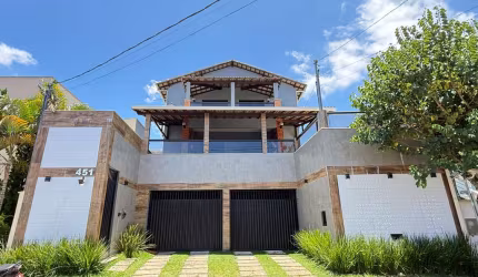 Casa 4 quartos com suíte e piscina no condomínio São Lucas