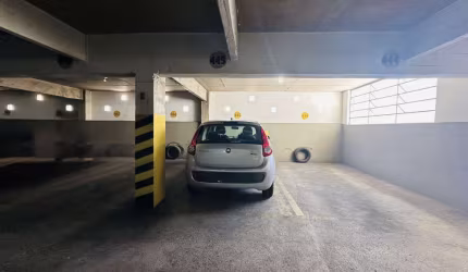 Vaga de garagem coberta e privativa no Centro de Juiz de Fora!