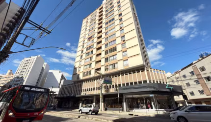 Viva o privilégio de morar na Av. Presidente Itamar Franco! Apartamento 2 quartos à venda.