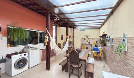 Casa Linear à Venda no Bairro Nossa Senhora de Fátima - 190m² de Conforto e Espaço!