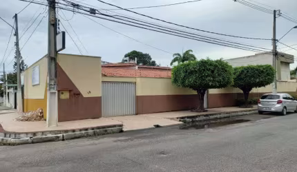 Casa à Venda em C Macio