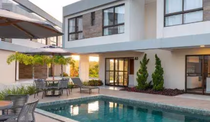 BEACH HOUSES