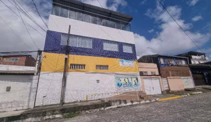 CLÍNICA A VENDA