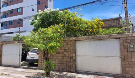 CASA À VENDA MADALENA