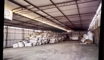 Galpão/Prédio Comercial à Venda em Centro