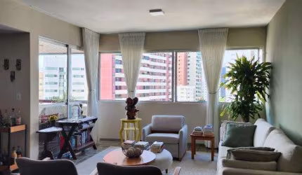 Apartamento à Venda em Espinheiro
