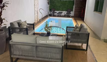 CASA DE 3 QUARTOS SENDO 1 SUITE COM PISCINA NO CONDOMINIO FLAMBOYANT