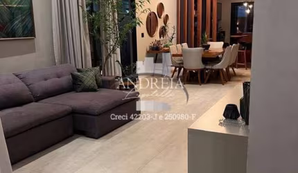 CASA NO CONDOMINIO PORTAL DAS TIPUANAS