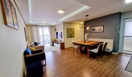 Apartamento à venda de 2 quartos, sendo 1 suíte, andar alto com vista mar de todos os cômodos!!! 1 vaga de garagem. Condomínio com área de lazer completa!!!