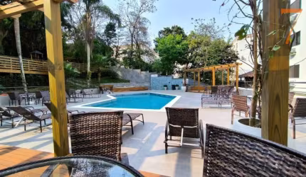 Apartamento em Coqueiros recém reformado de 03 quartos, sendo 1 suíte!