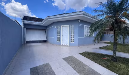 R$1.350.000 Casa com Piscina no Nova Rússia